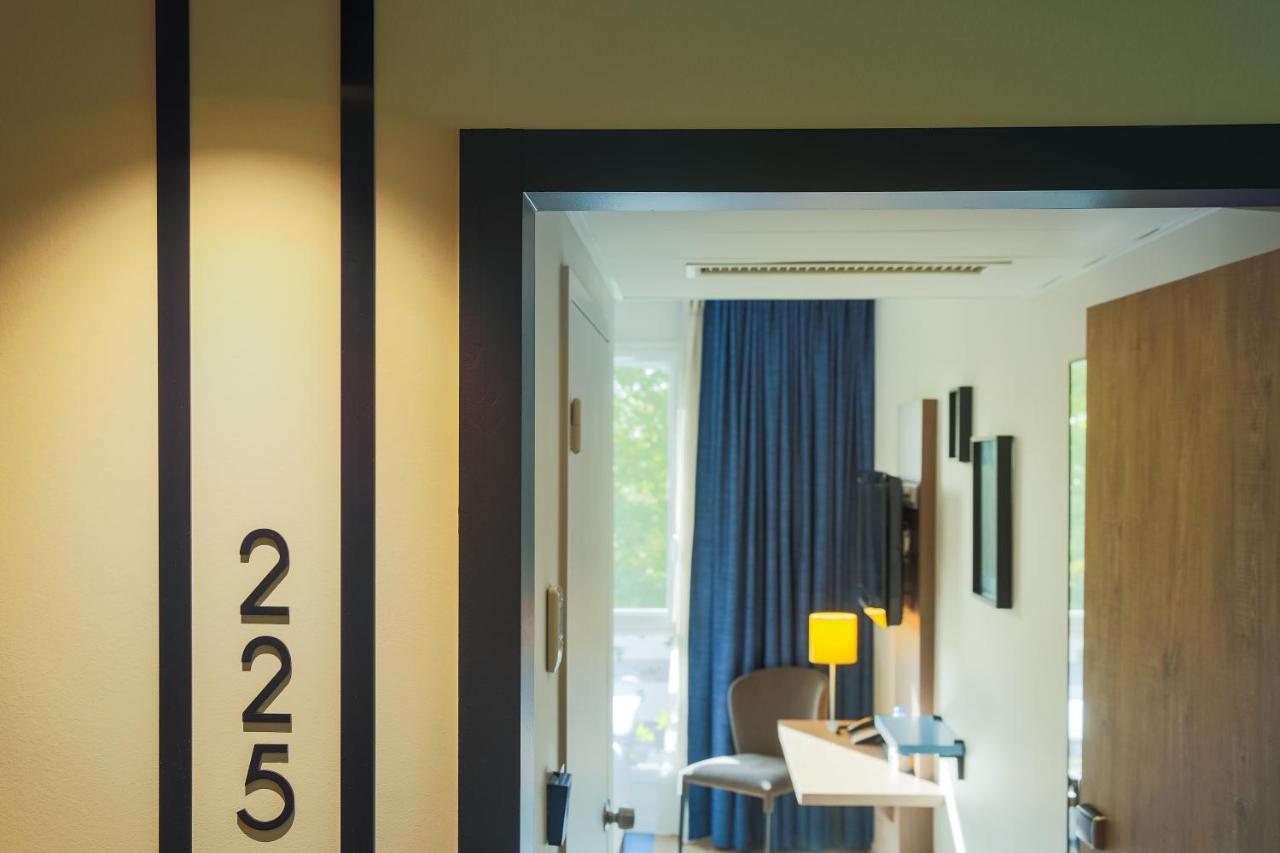The Originals Boutique Hotel Restaurant Saint James, Montaigu-Vendee Buitenkant foto