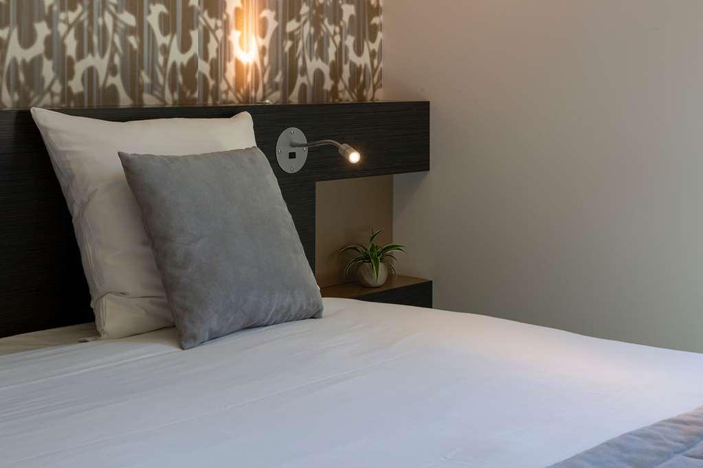 The Originals Boutique Hotel Restaurant Saint James, Montaigu-Vendee Kamer foto