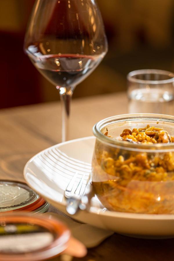The Originals Boutique Hotel Restaurant Saint James, Montaigu-Vendee Buitenkant foto
