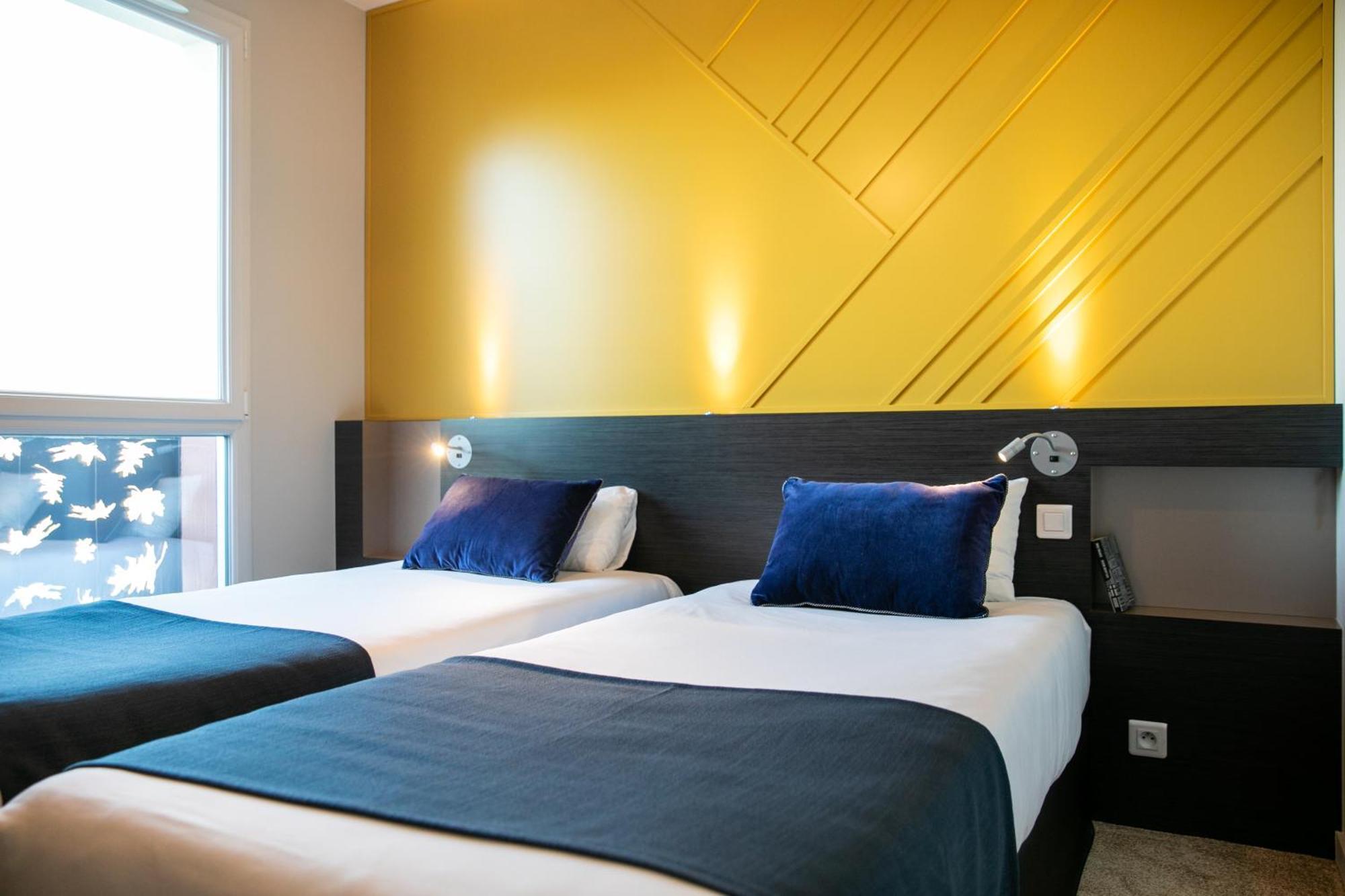 The Originals Boutique Hotel Restaurant Saint James, Montaigu-Vendee Buitenkant foto