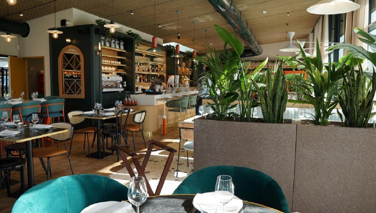 The Originals Boutique Hotel Restaurant Saint James, Montaigu-Vendee Buitenkant foto