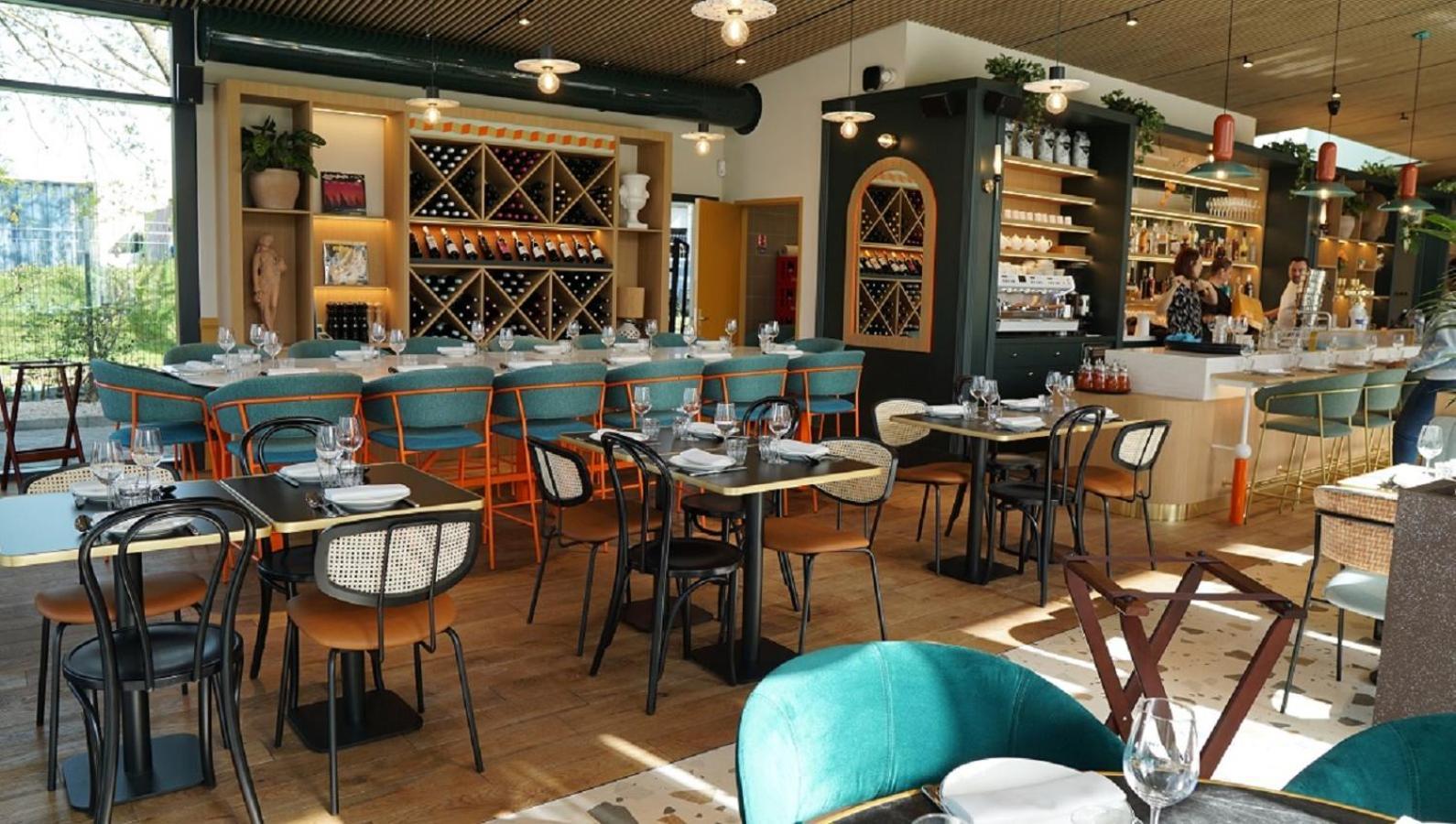 The Originals Boutique Hotel Restaurant Saint James, Montaigu-Vendee Buitenkant foto